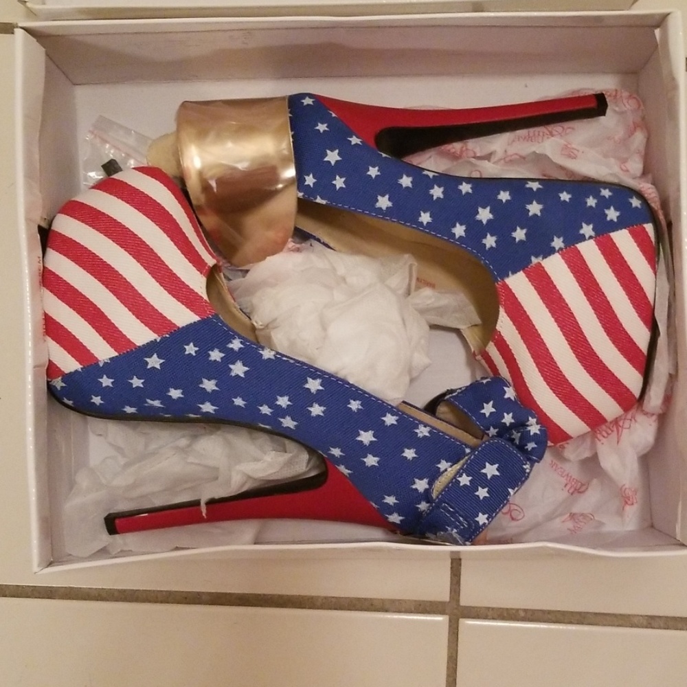 Heels- american flag- new- never worn